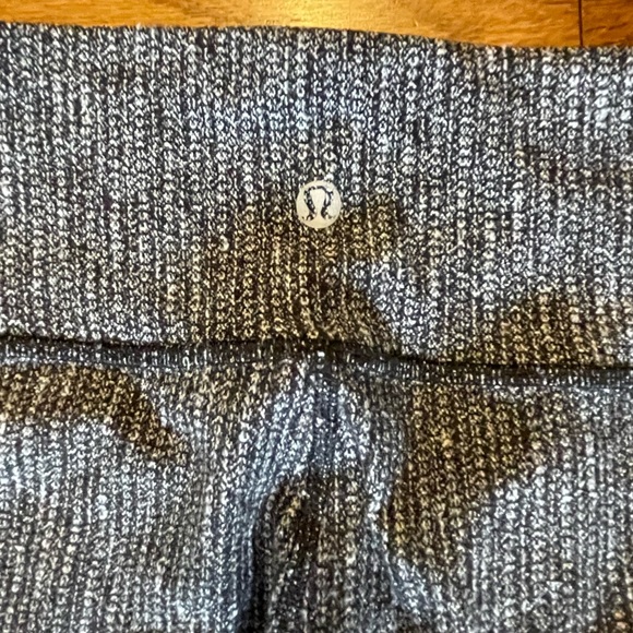 Lululemon Wunder Unders - Picture 4 of 6